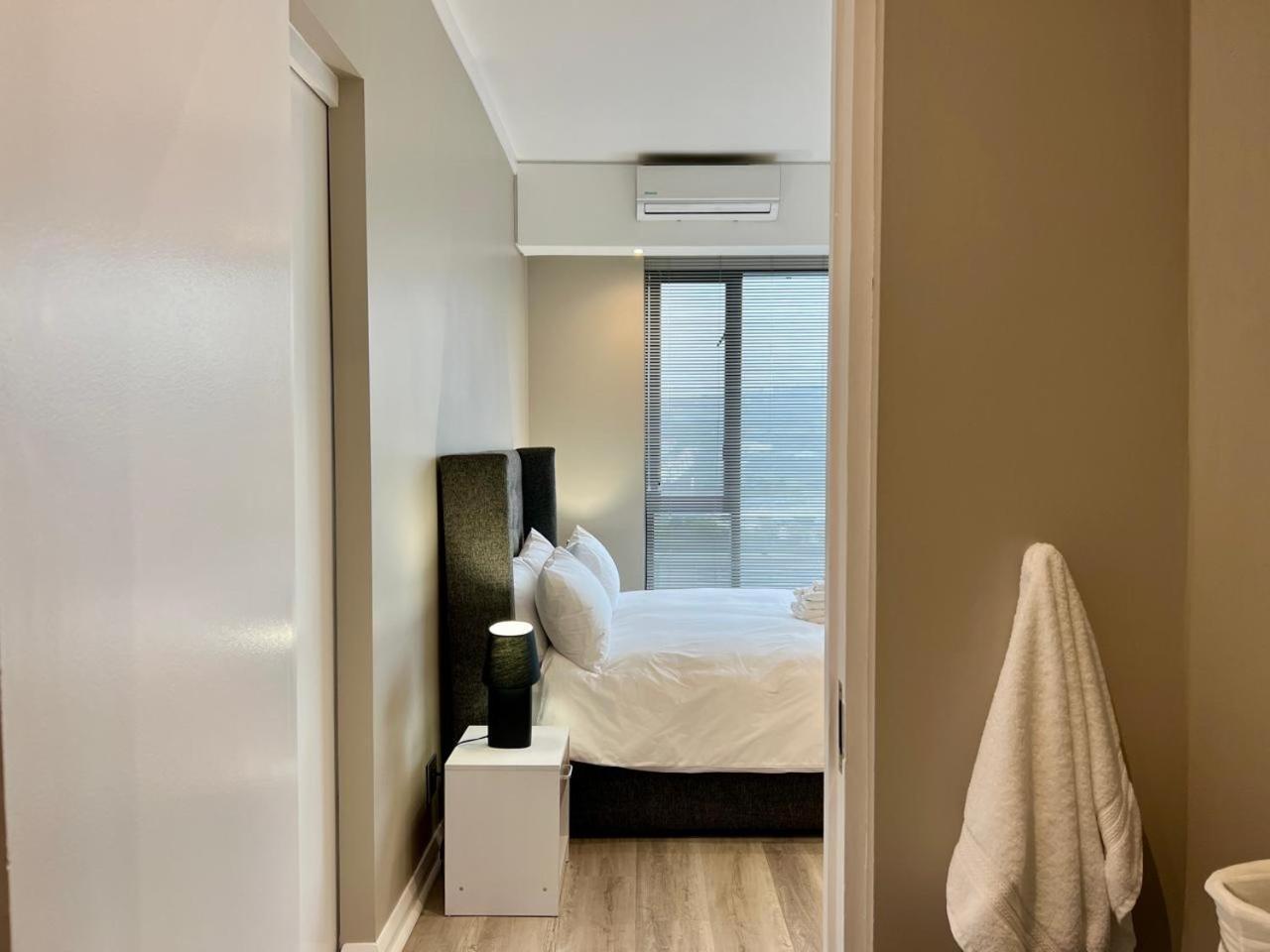 Furnished In The Heart Of Menlyn Maine 1209 *
