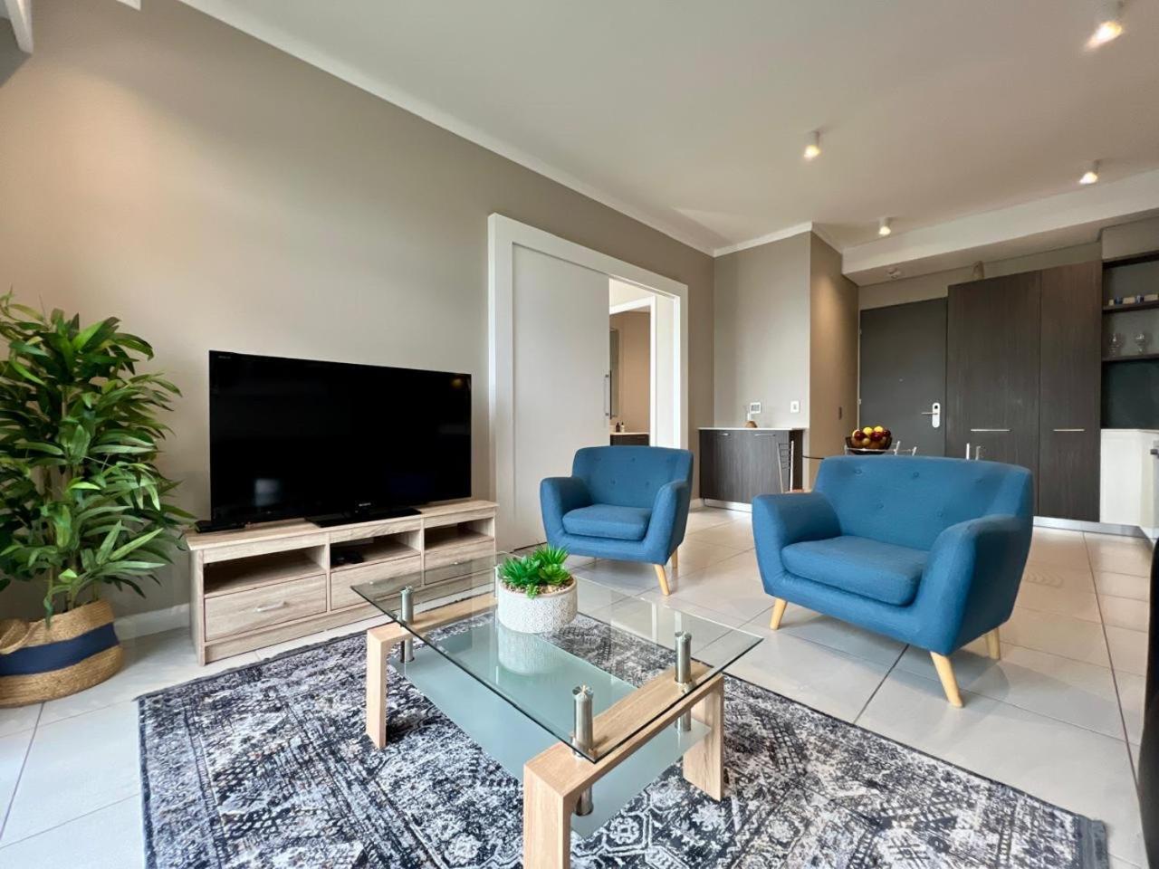 Furnished In The Heart Of Menlyn Maine 1209 Apartment *
