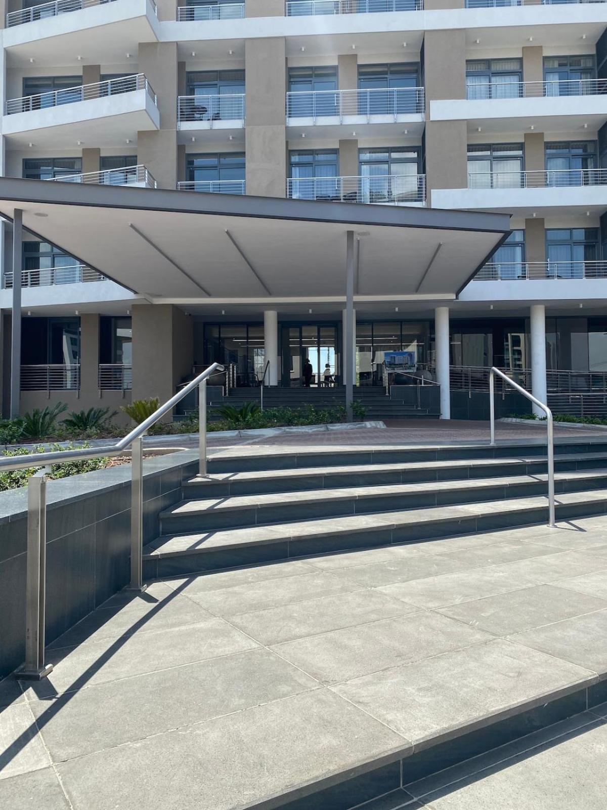 Furnished In The Heart Of Menlyn Maine 1209 * Pretoria