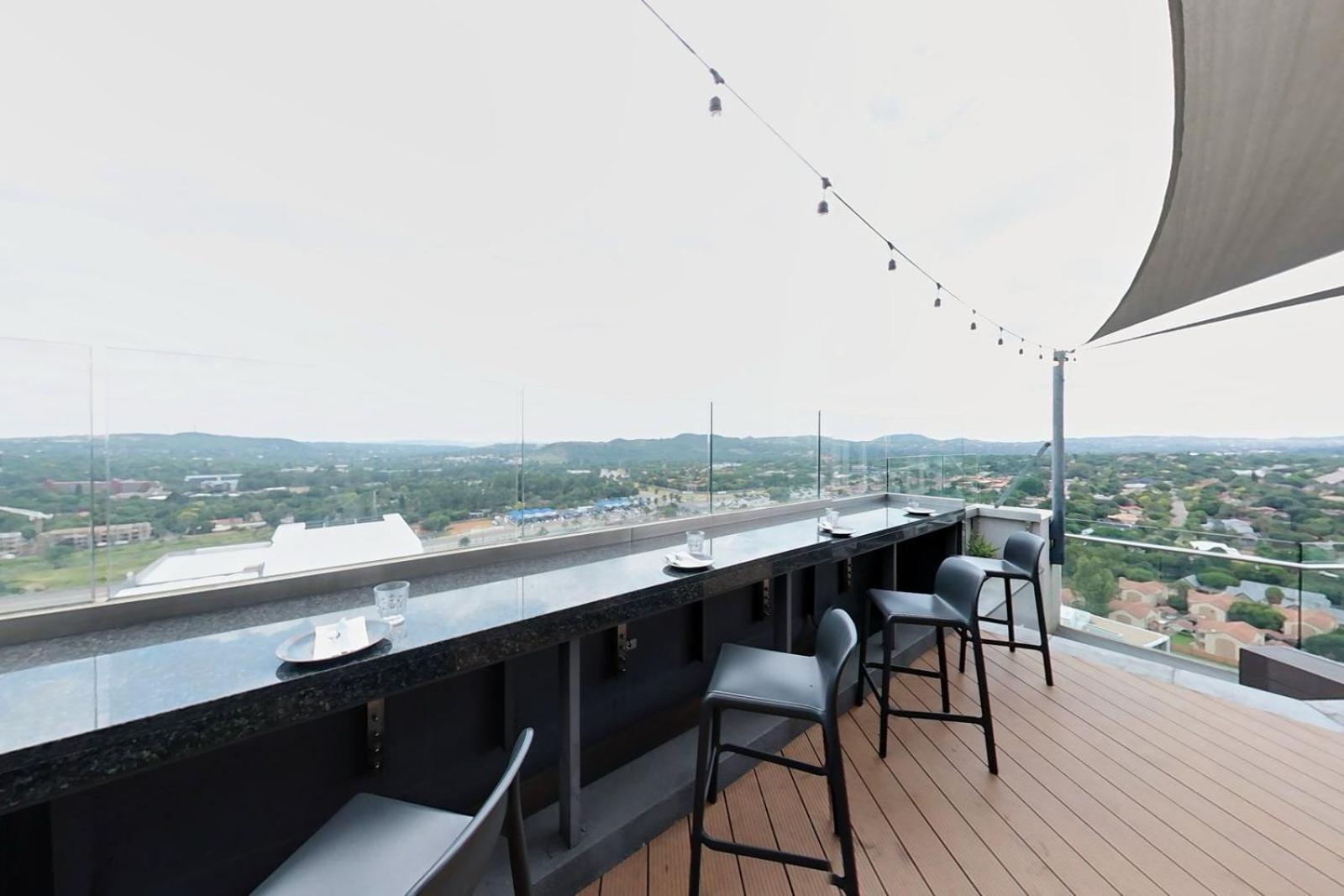 Furnished In The Heart Of Menlyn Maine 1209 *